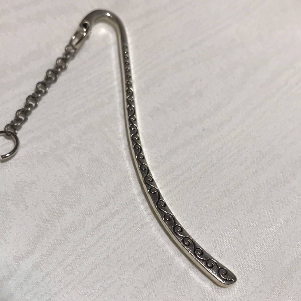 Metal Shepherds Hook Bkmk w/Chain & Turq Magnesite Gemstone,Glass, & Metal Beads - Picture 7 of 10